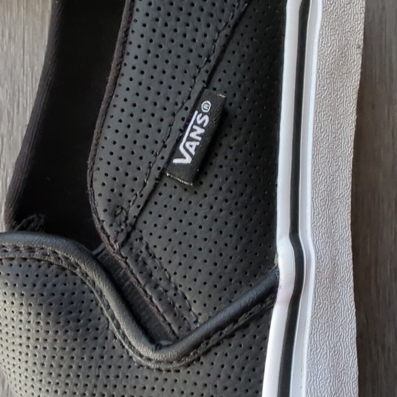 Vans slip on shoes, size 9 - Picture 7 of 7
